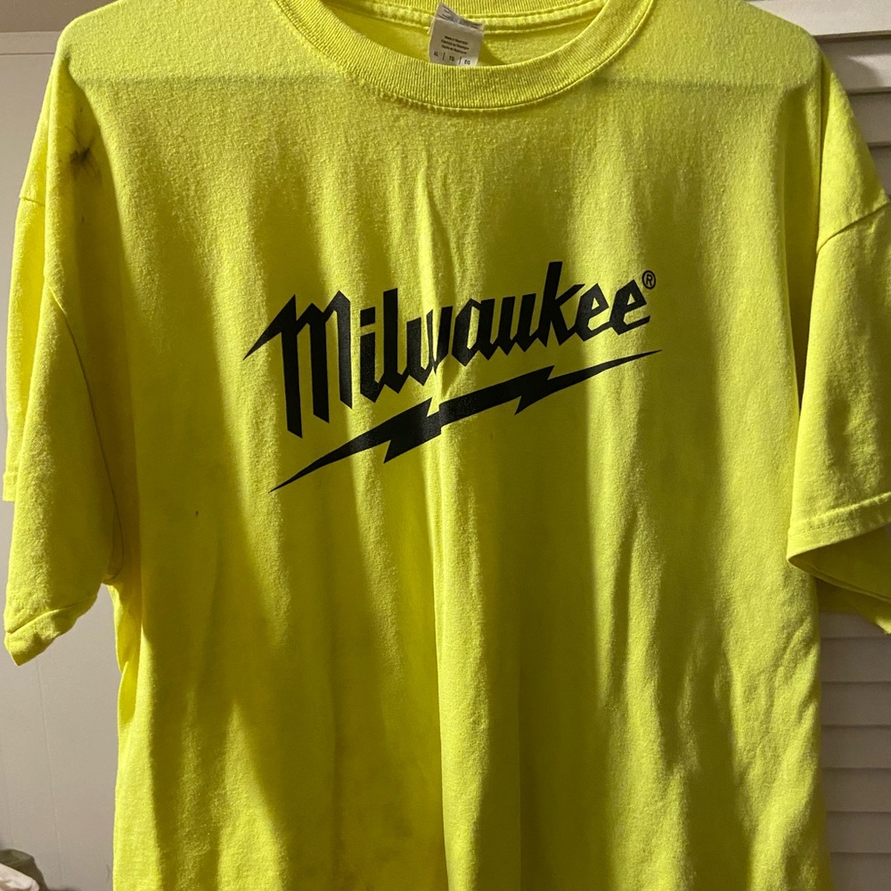 Milwaukee Tools Tee XL Gildan